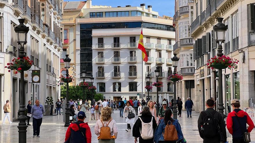 Los fundadores de Freepik compran un edificio en la plaza de la Constitución para alojamientos de lujo de directivos y empresarios