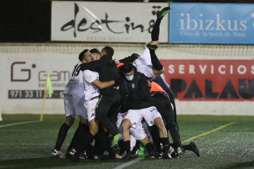 El cuadro santaeulaliense alcanza por primera vez la tercera ronda de la Copa del Rey tras lograr la clasificación en un trabajado encuentro