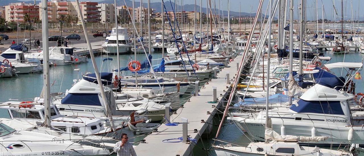 Dimite en bloque la directiva del puerto deportivo de Canet - Levante-EMV