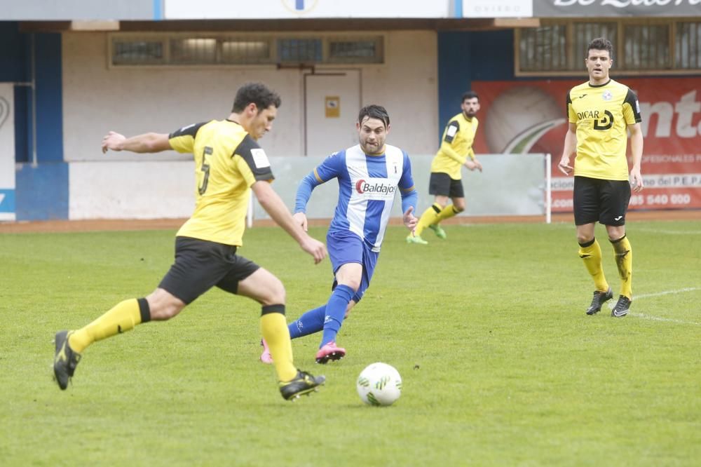 El partido entre el Avilés y el Llanera, en imágenes