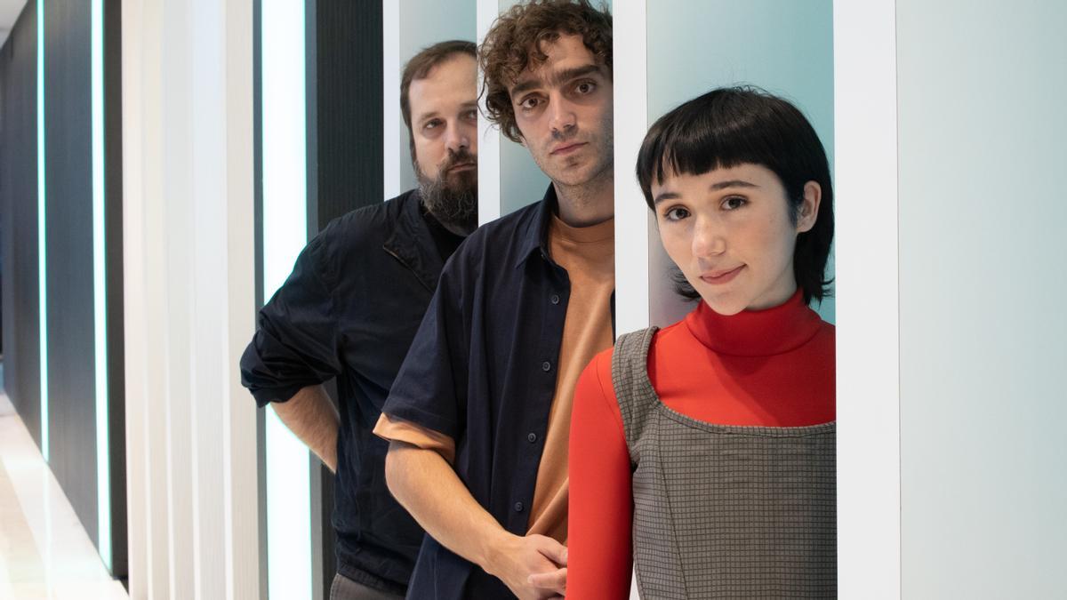 Zoe Stein, Nacho Sánchez y Carlos Vermut, tras el estreno de 'Mantícora' en Sitges