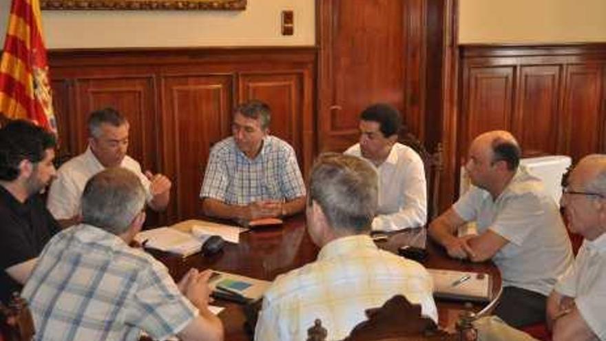 Imagen de una reunión de alcaldes sobre la mancomunidad.