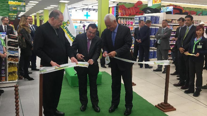 Hiperdino inaugura su nuevo supermercado en Arucas