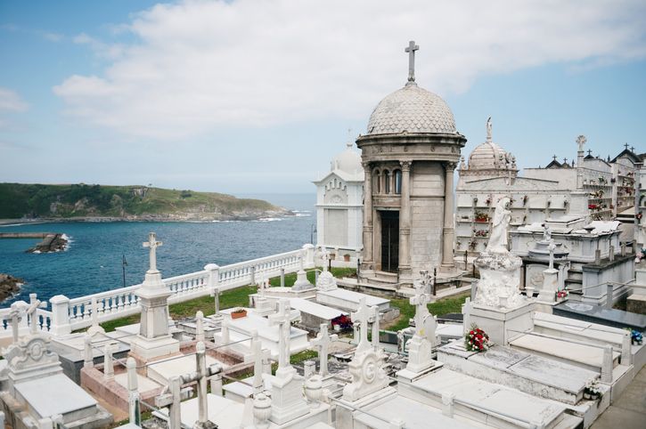 Impresionantes vistas desde el cementerio de Luarca (Asturias)