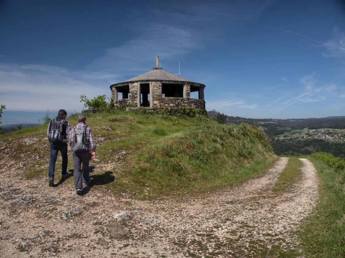 Mirador de O Castro sobre el río Ulla.