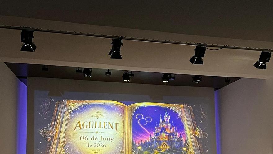 La banda joven de la Agrupación Musical de Agullent actúa este viernes en Disneyland París
