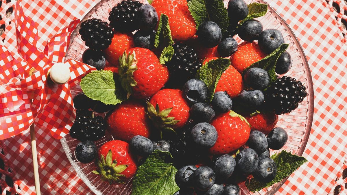 José Abellán , cardiólogo: "Este es el número de piezas de fruta que debes consumir en un día para reducir la posibilidad de sufrir un ictus, cáncer o un infarto"