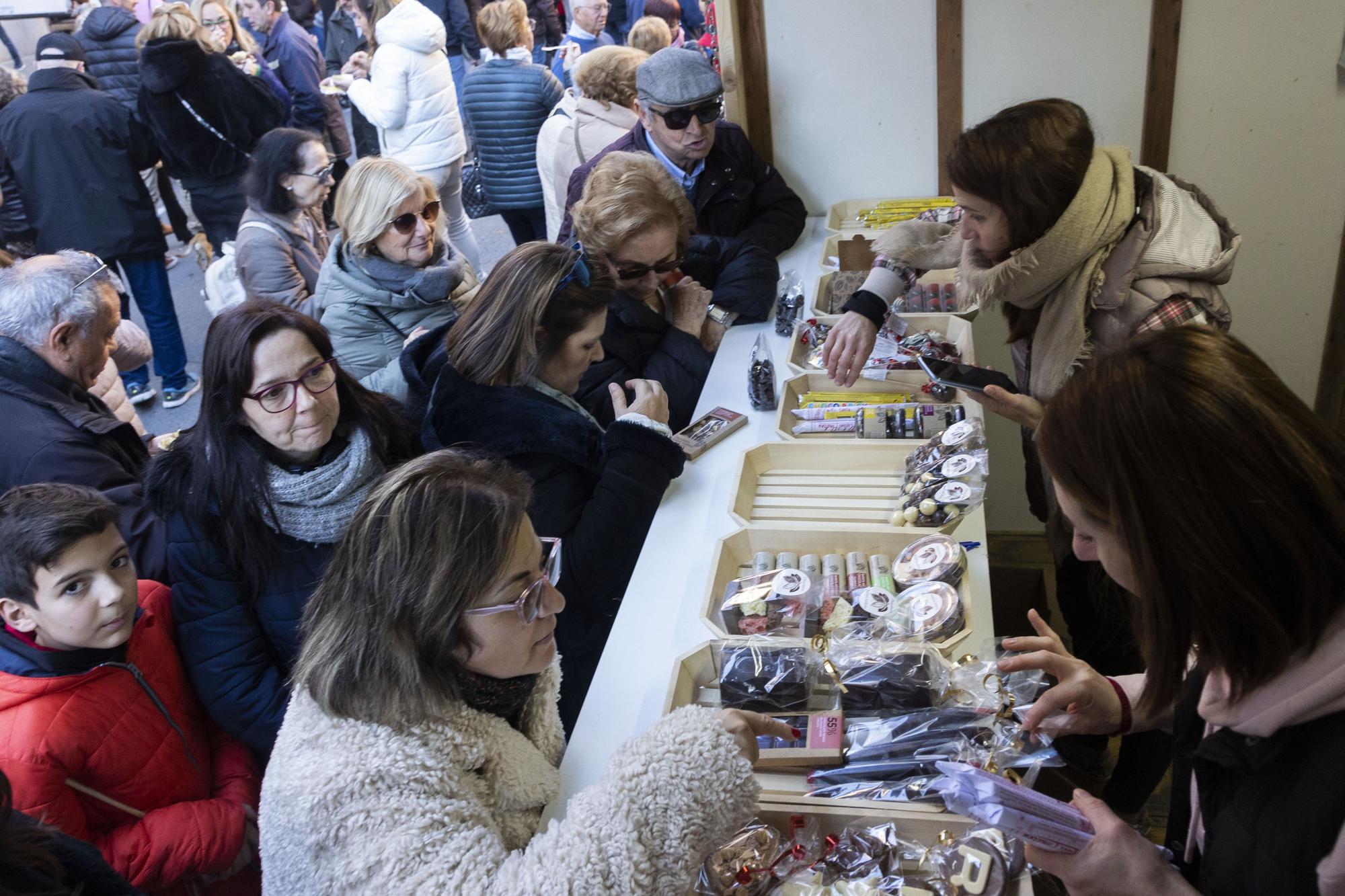 Torrent vive el Sant Blai más multitudinario