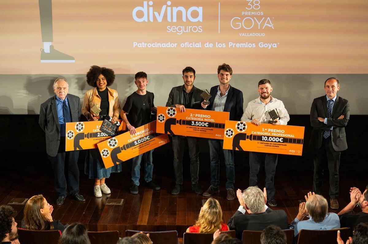 Los ganadores del certamen 'Cortos Divinos’.