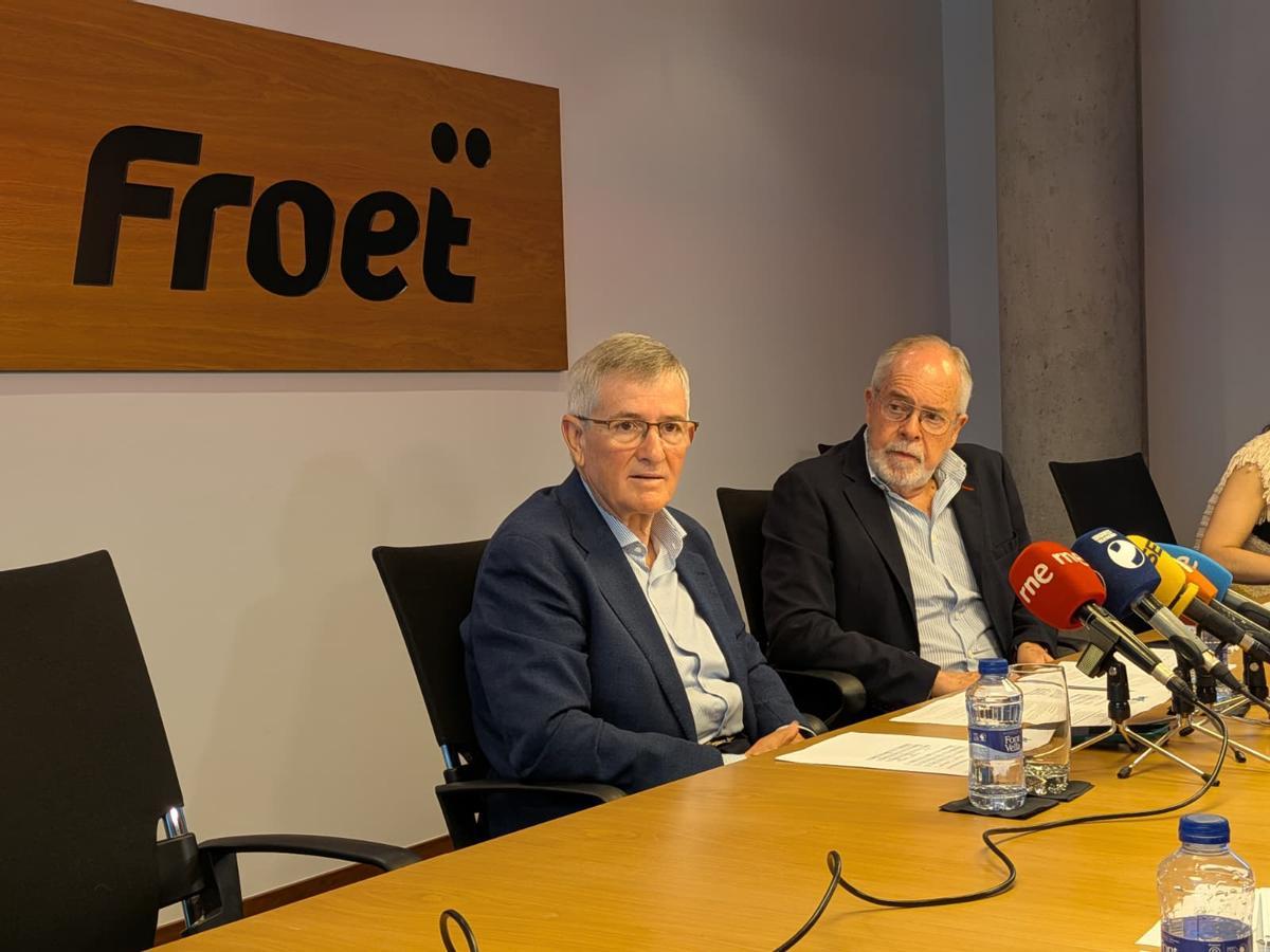 Pedro Díaz y Manuel Pérezcarro, presidente y secretario general de Froet, este martes.