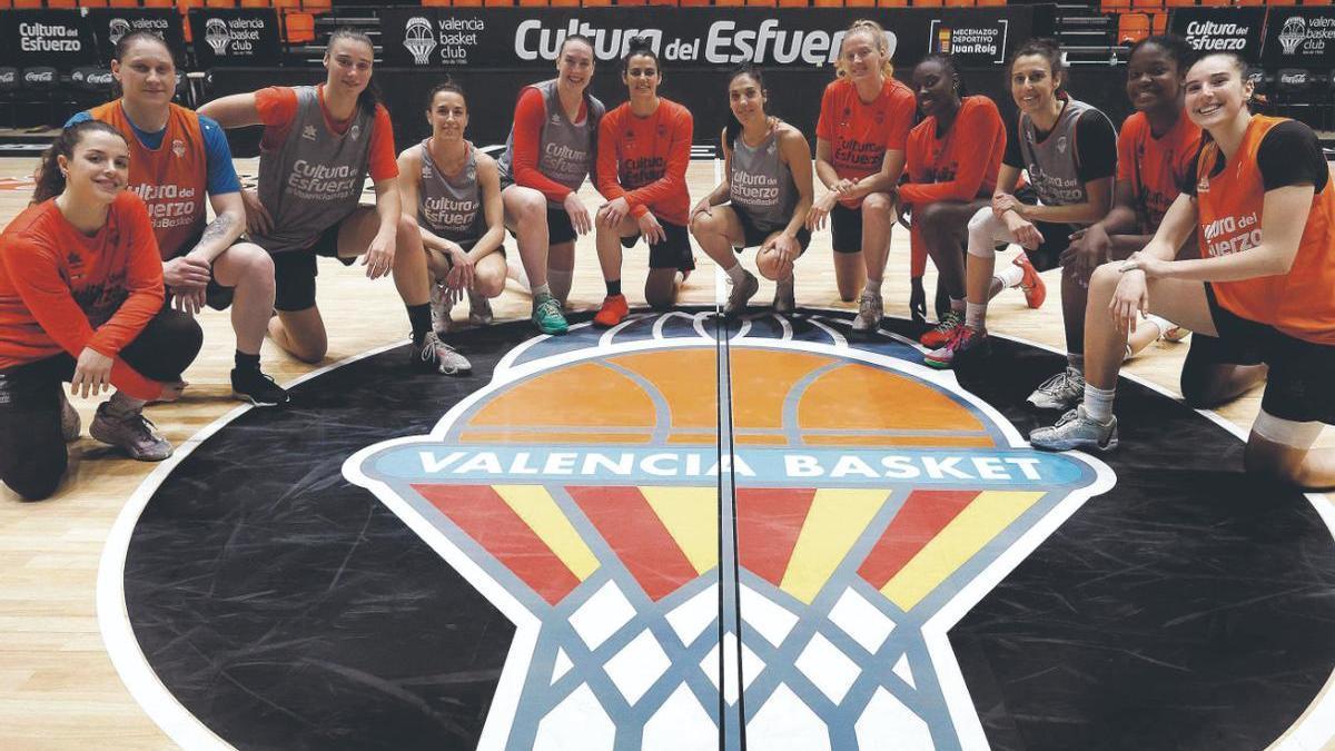 Primera plantilla del Valencia Basket femenino, campeón de Liga en 2023