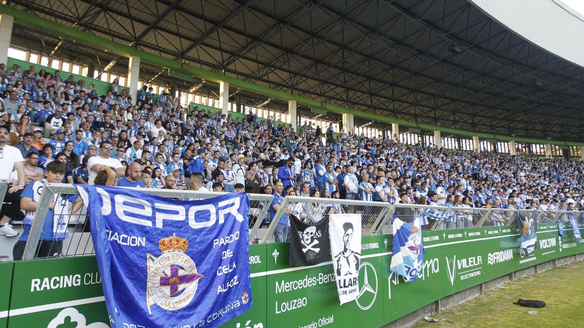 La afición deportivista tiñe A Malata de blanquiazul