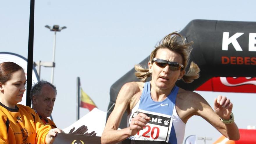 Maxine McKinnon, en el maratón popular de València de 2015