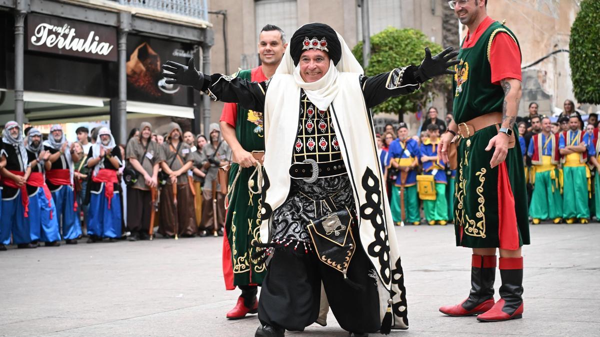La embajada y la procesión de San Francisco ponen fin a las fiestas de Crevillent
