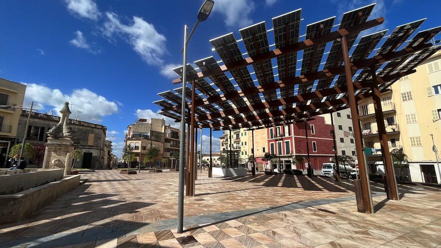 Manacor inicia la instalación de placas solares en sus plazas con dos grandes pérgolas fotovoltaicas en Sant Jaume