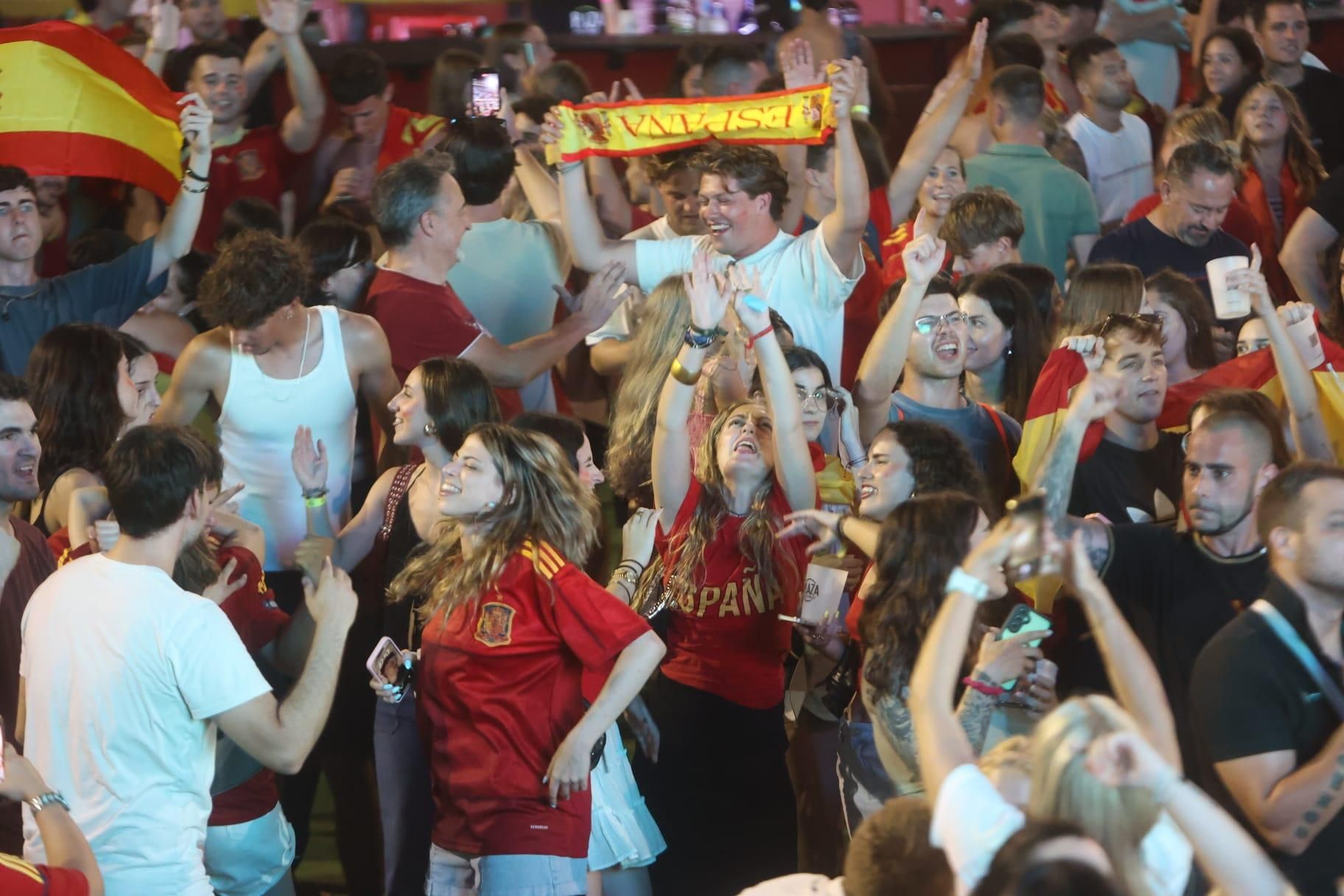 España gana la Eurocopa: Los alicantinos celebran la final de la Eurocopa