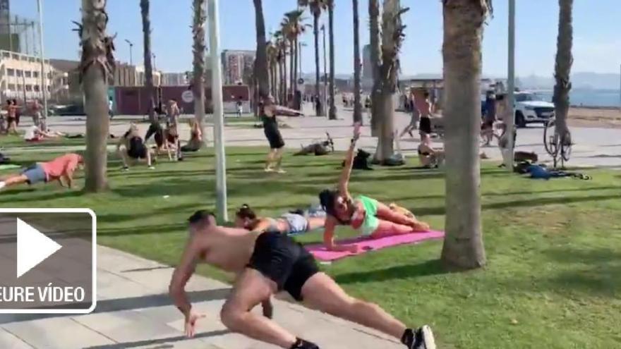 El vídeo viral de la Barceloneta plena d&#039;esportistes incomplint la distància de seguretat