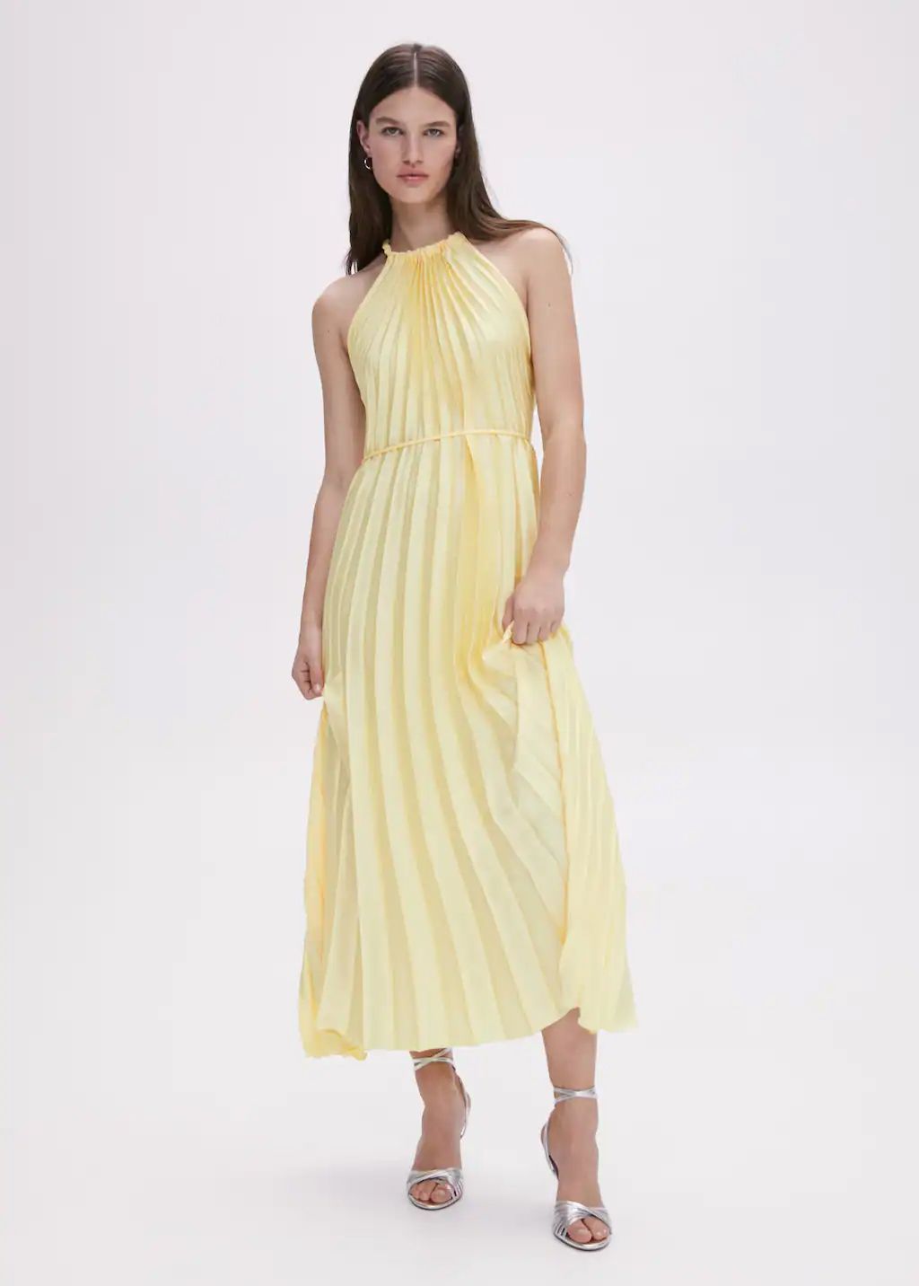 Vestidos plisados Mango | 9 vestidos de Mango que son un sueño para esta  primavera