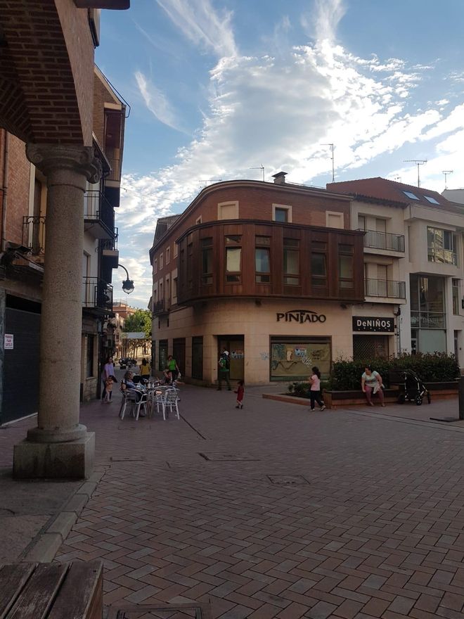 Zona de confluencia de la plaza de Santa María con García Muñoz en la que se instalarán una o dos carpas con el Punto Violeta.