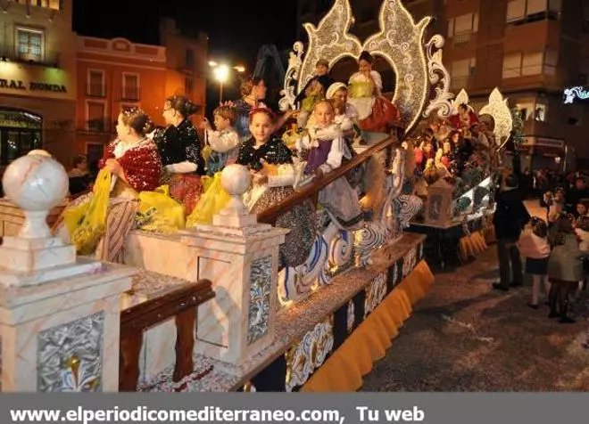 GALERÍA  El color marca la jornada final de la fira d’Onda