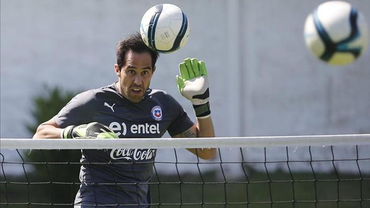 Claudio Bravo jugó en el Colo Colo