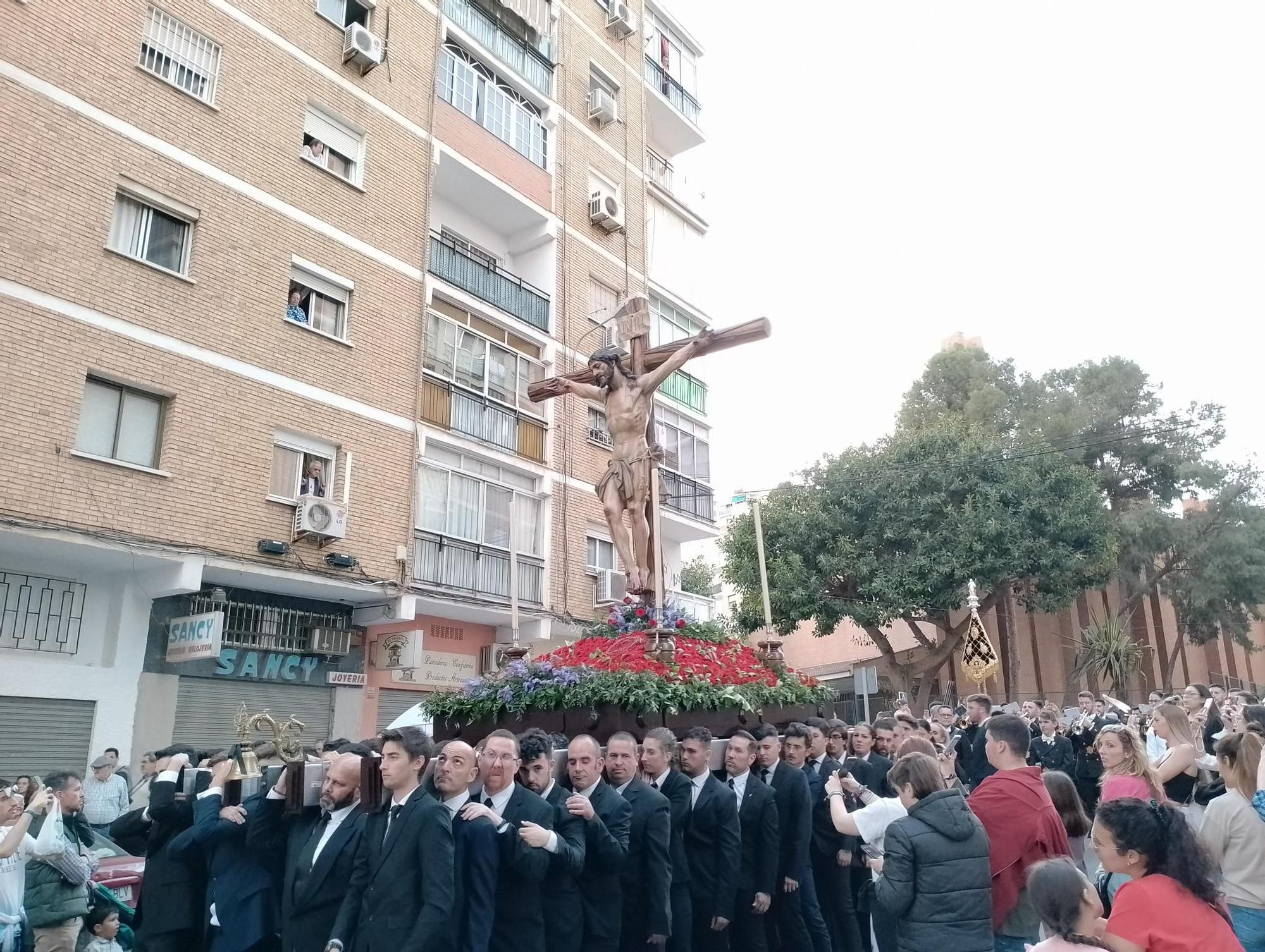 Salida procesional del Cristo de la Sed por Miraflores de los Ángeles