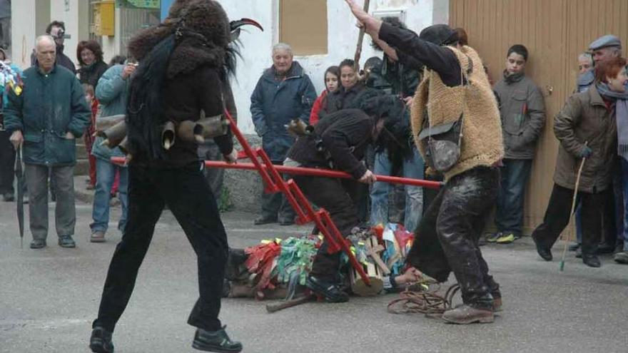 Los Diablos de Sarracín abrirán en Año Nuevo los ancestrales festejos de 2015