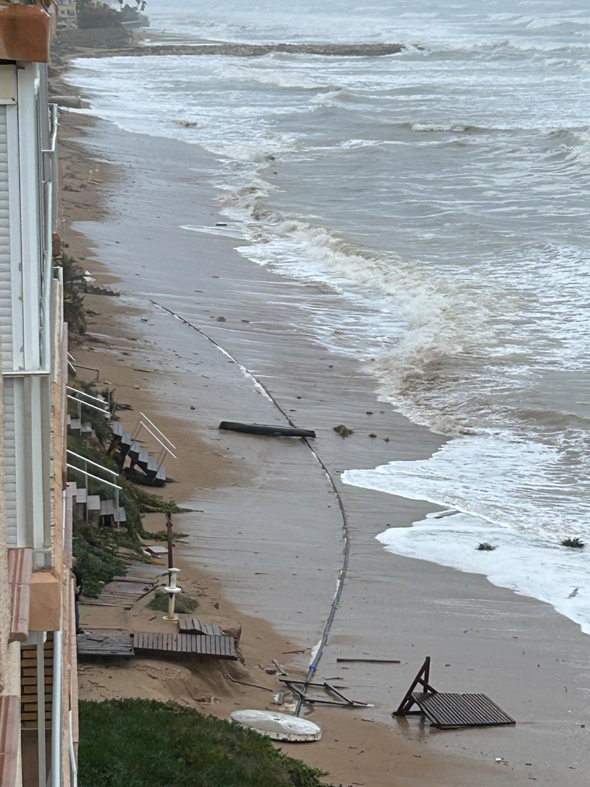 Playa de Tavernes, esta mañana.