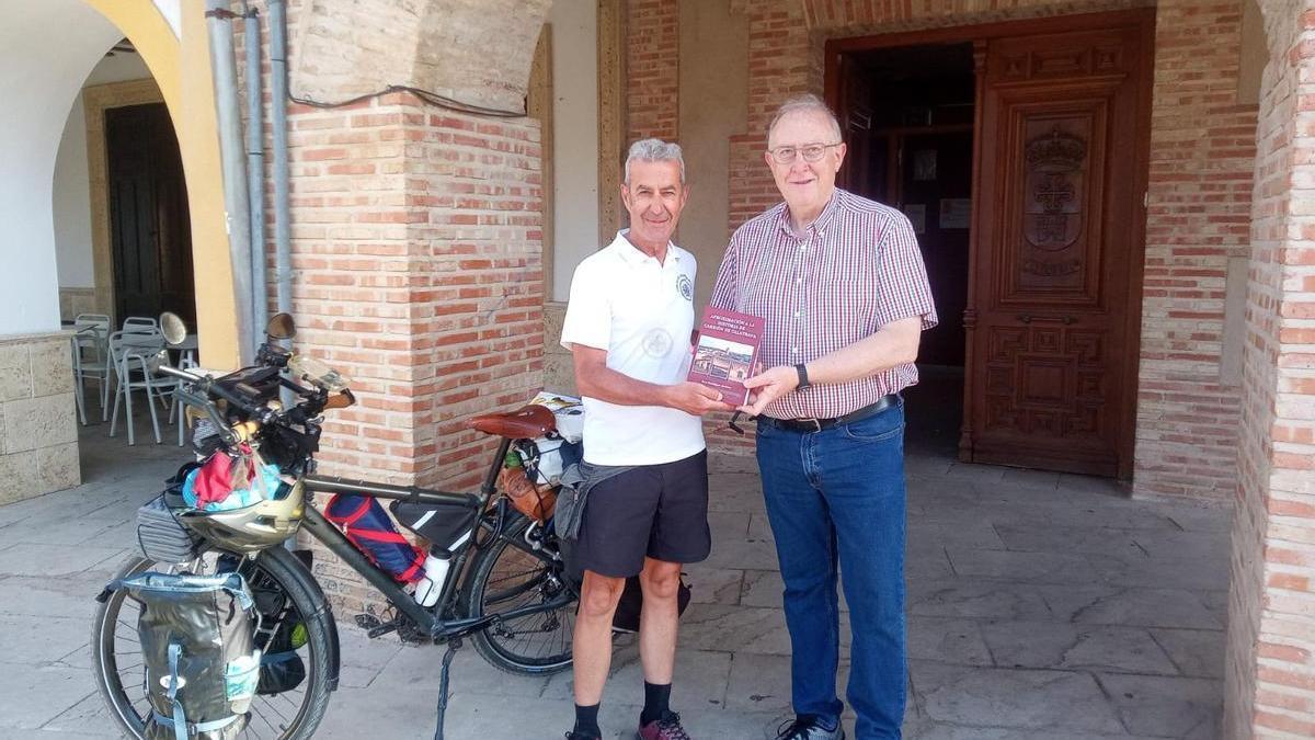Una ciclista de Llaurí recorre 650 km para vincular las cuatro grandes órdenes medievales de España