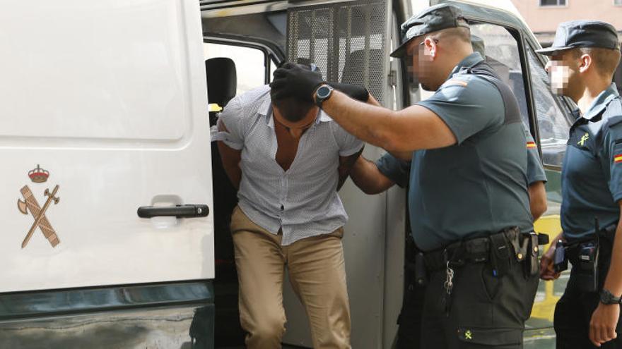 Pasan a disposición judicial cuatro detenidos por la violación en Cala Rajada