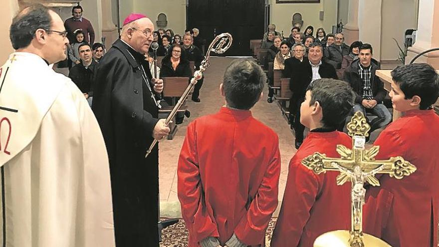 El obispo casimiro lópez llorente visita figueroles