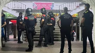 Un dispositiu policial als Arcs d'Empuriabrava acaba amb dos detinguts i dues denúncies