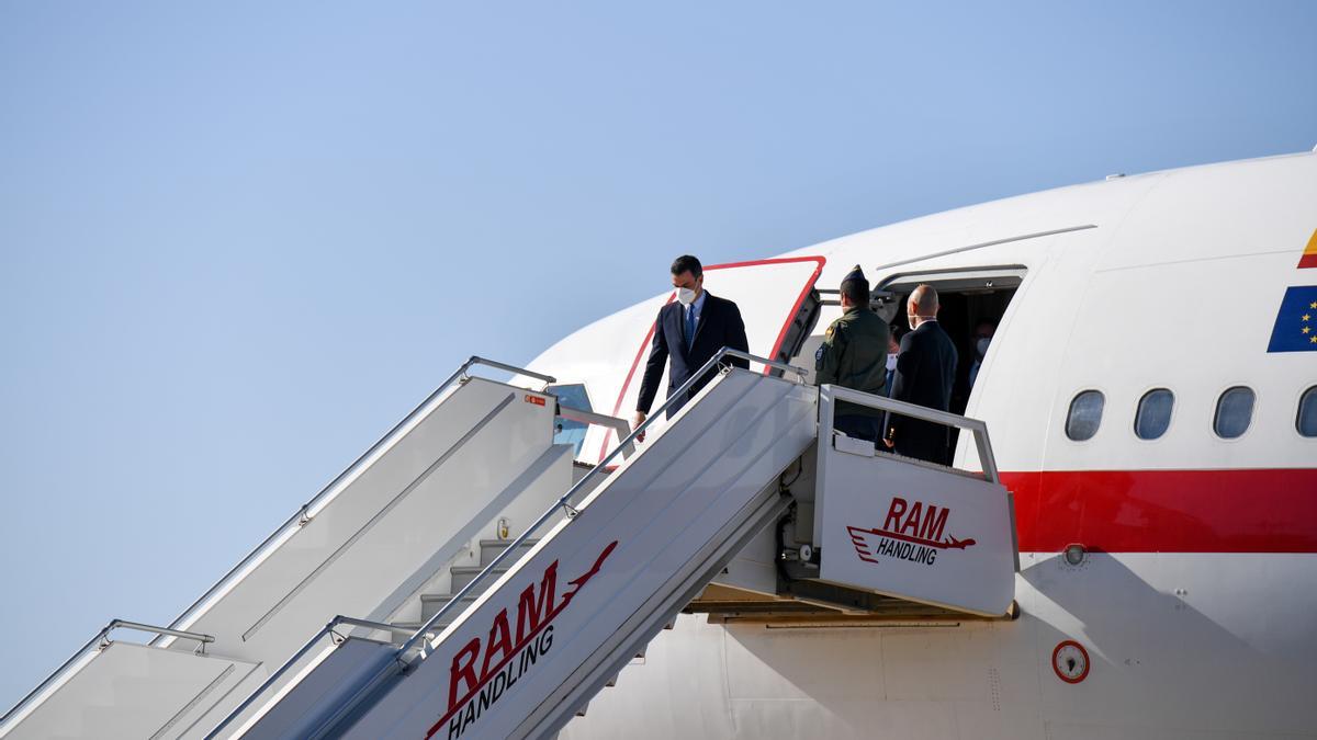 El presidente del Gobierno español, Pedro Sánchez, a su llegada a Rabat.