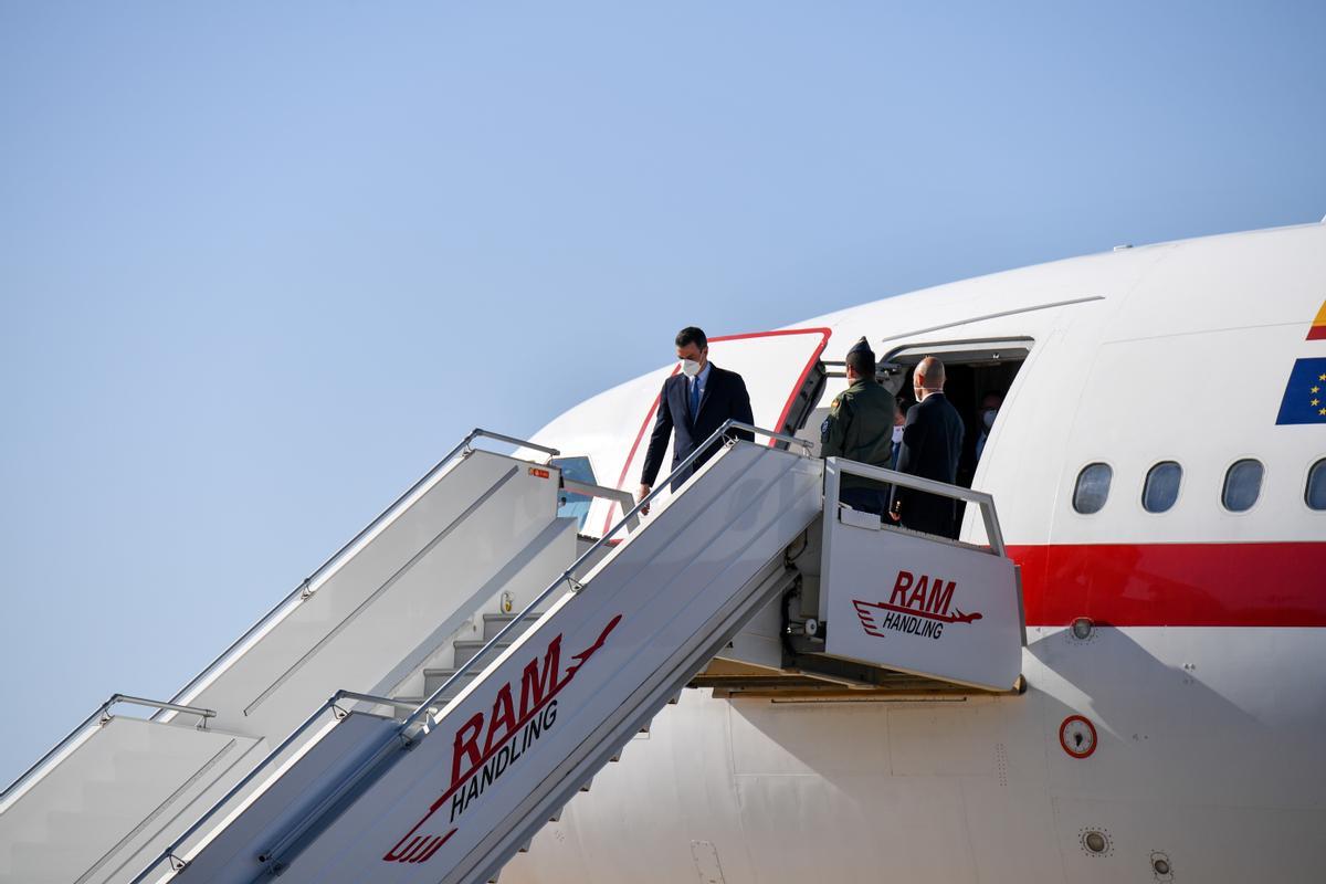 El presidente del Gobierno español, Pedro Sánchez, a su llegada a Rabat.