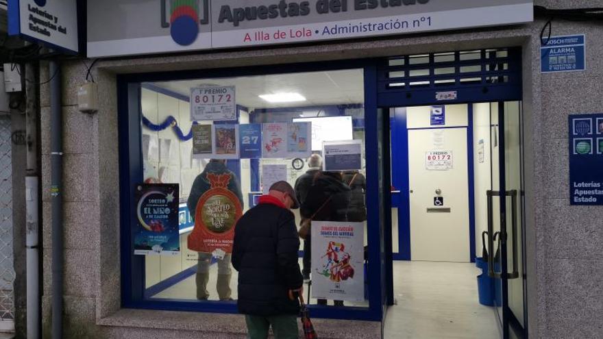 Administración de loterías número 1 de Bueu.   | // SANTOS ÁLVAREZ