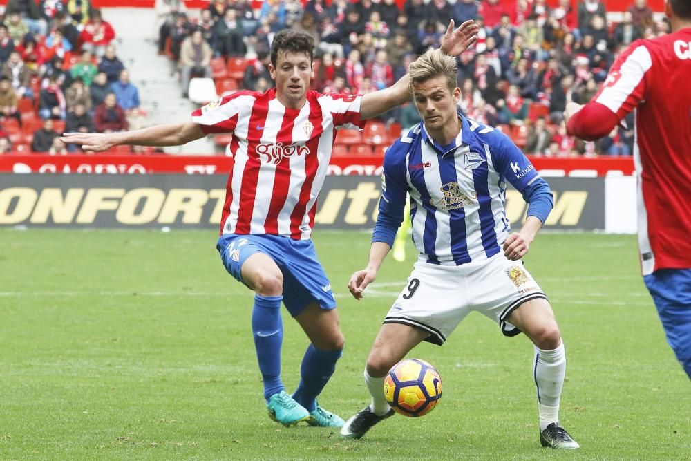 El partido entre el Sporting y el Alavés, en imágenes