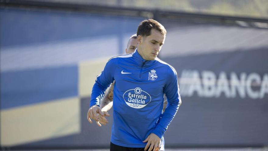 Así fueron las frenéticas horas que llevaron a Marc Casadó al Deportivo: ofrecimiento del Barça, llamada de Hidalgo y con rivales