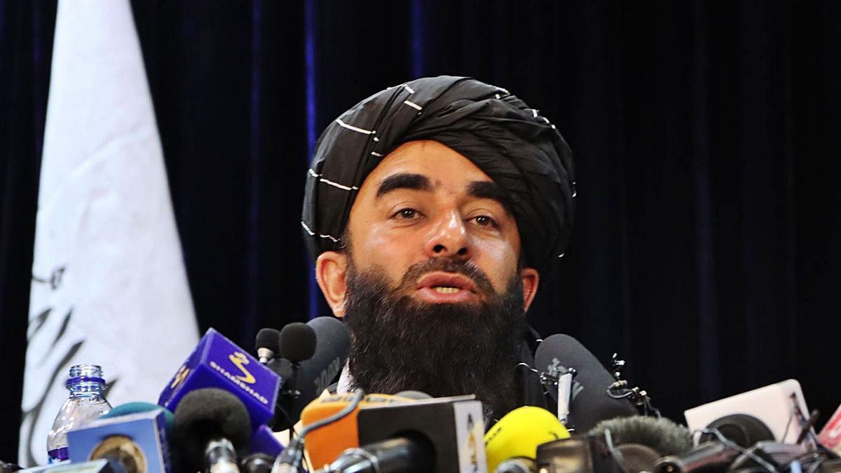 Zabihullah Mujahid, portaveu dels talibans, durant la roda de premsa a Kabul