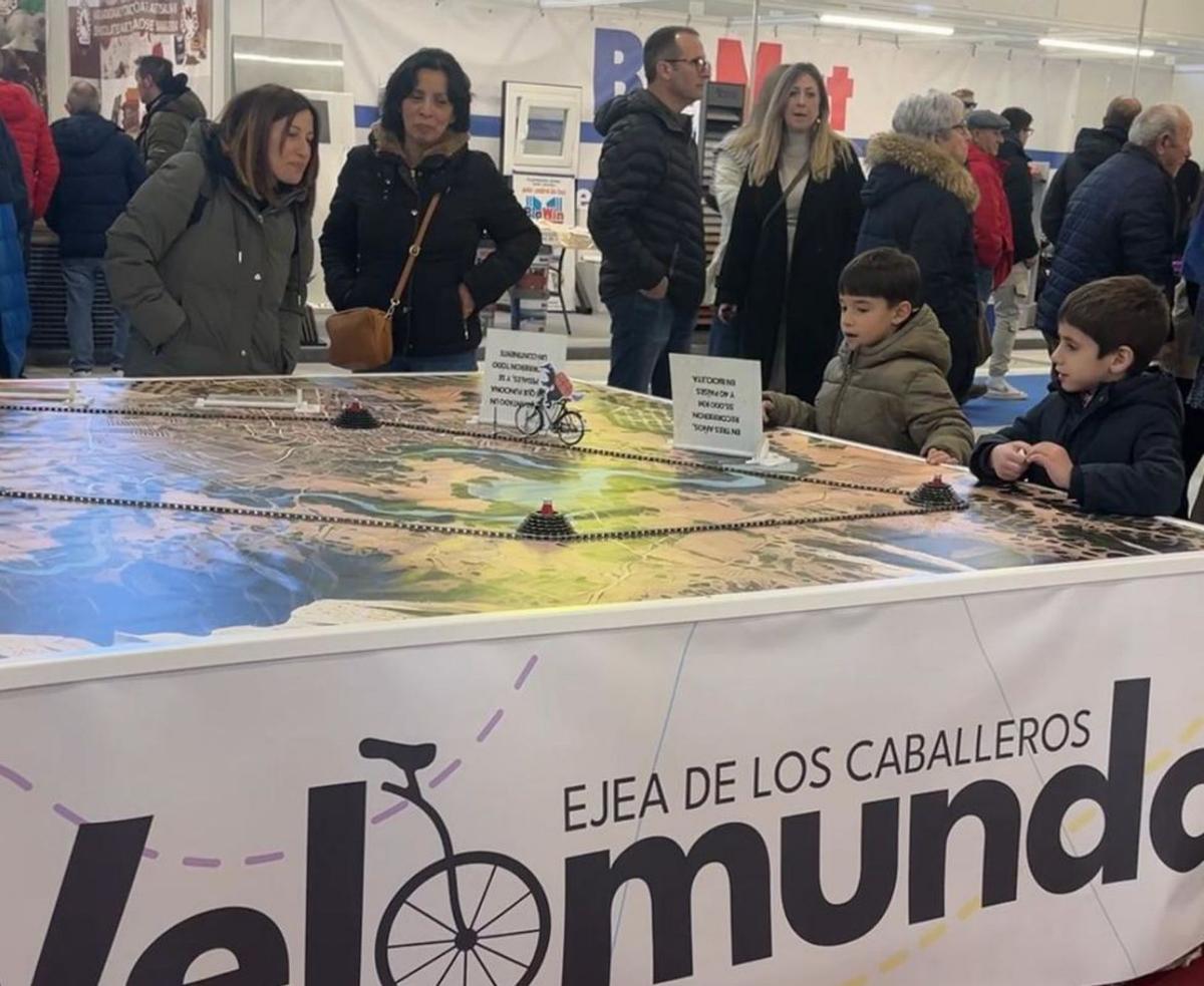‘Velomundo’, el festival de cicloturismo, se presentó en la feria.
