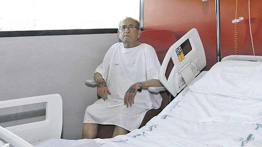 Imagen de archivo de un paciente crónico complejo ingresado en la unidad específica de Son Espases.