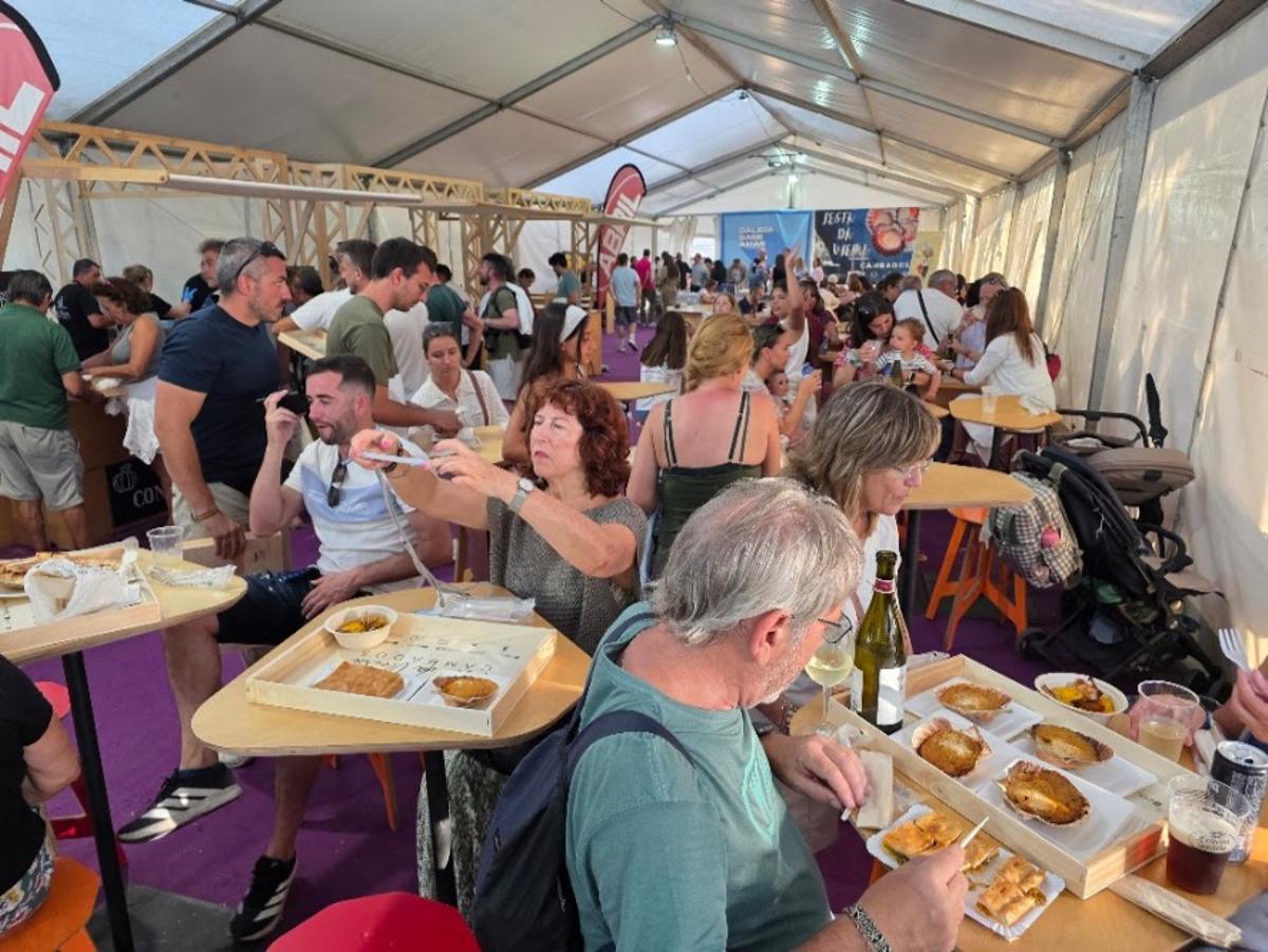 Cambados abrió esta tarde su ya consolidada fiesta de exaltación de la vieira.