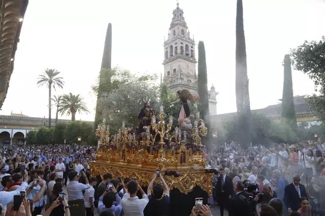 Salida extraordinaria de la hermandad del Huerto con motivo de su 50 aniversario