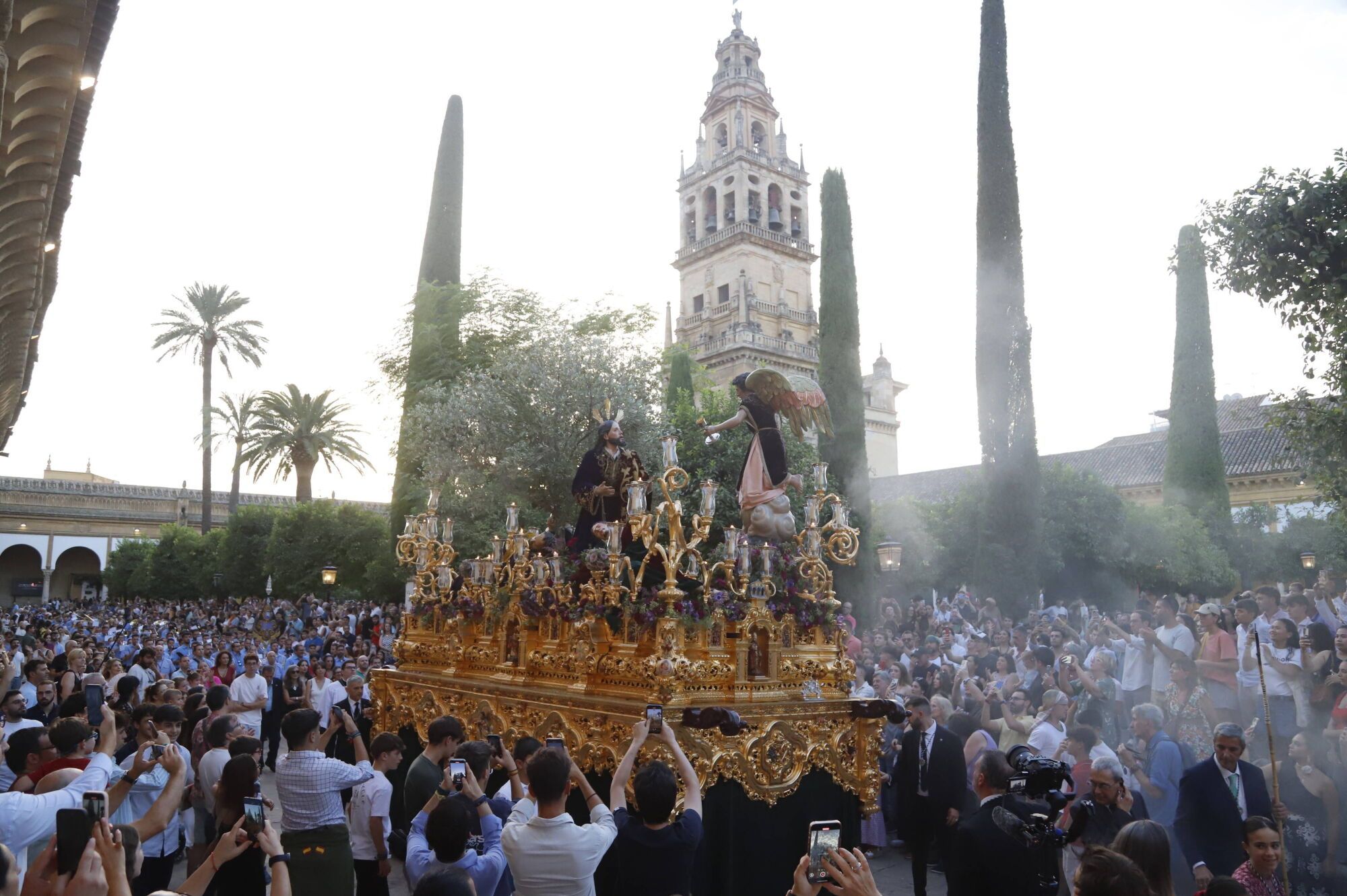 La procesión de la Hermandad del Huerto, en imágenes