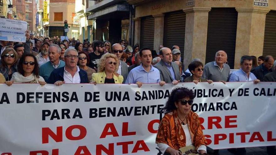 Alcaldes de Benavente y comarca en la movilización de marzo.