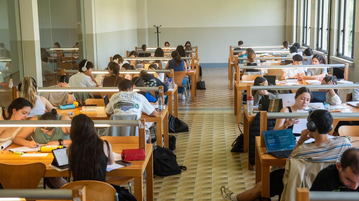 La Avaliación do Bacharelato para o Acceso á Universidade (ABAU) se celebrará los próximos 2, 3 y 4 de junio en la ciudad y marcará el futuro académico de miles de jóvenes