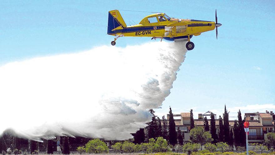 Der Air Tractor 802 bei der Arbeit.