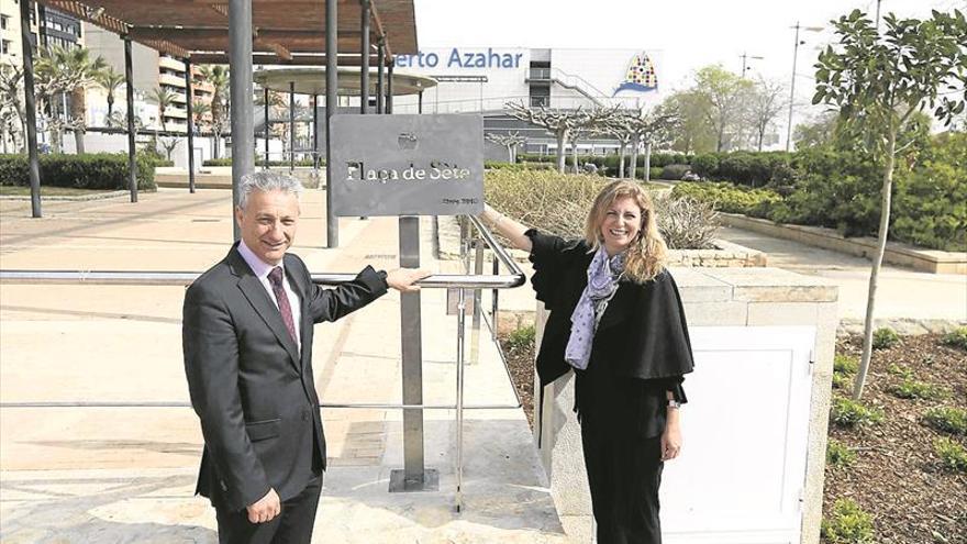 El Muelle de Costa estrena los 2.000 m2 de la plaza de Sète