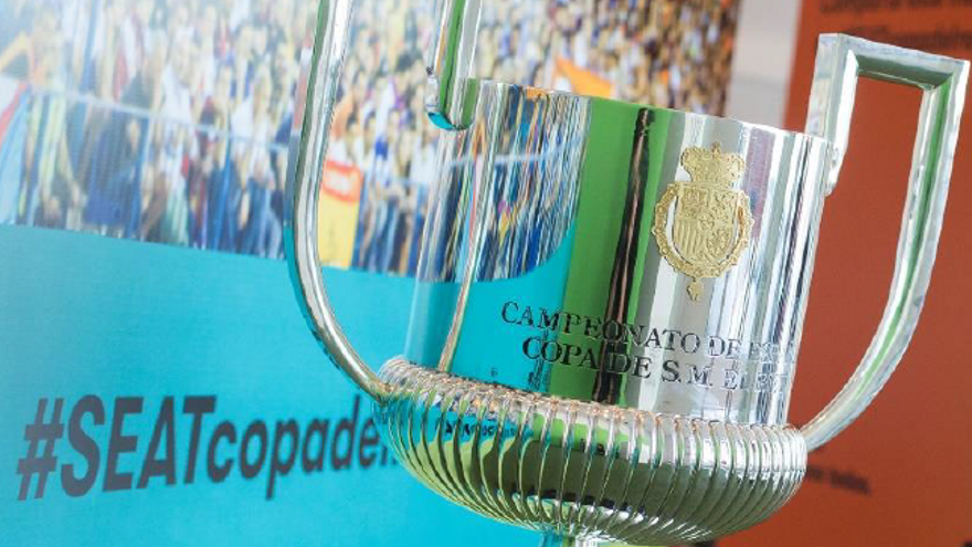 El trofeo de la Copa del Rey