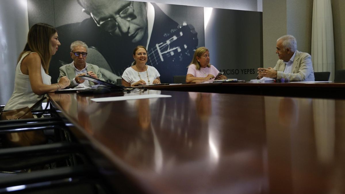Reunión de la mesa de la Cámara, en la Asamblea