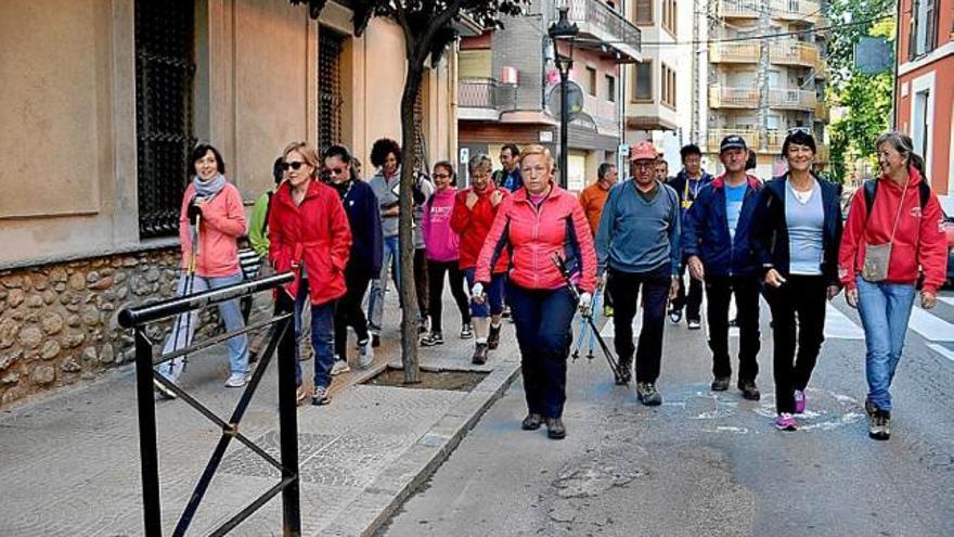 Veïns de Puigcerdà en l&#039;última caminada popular, per la Diada